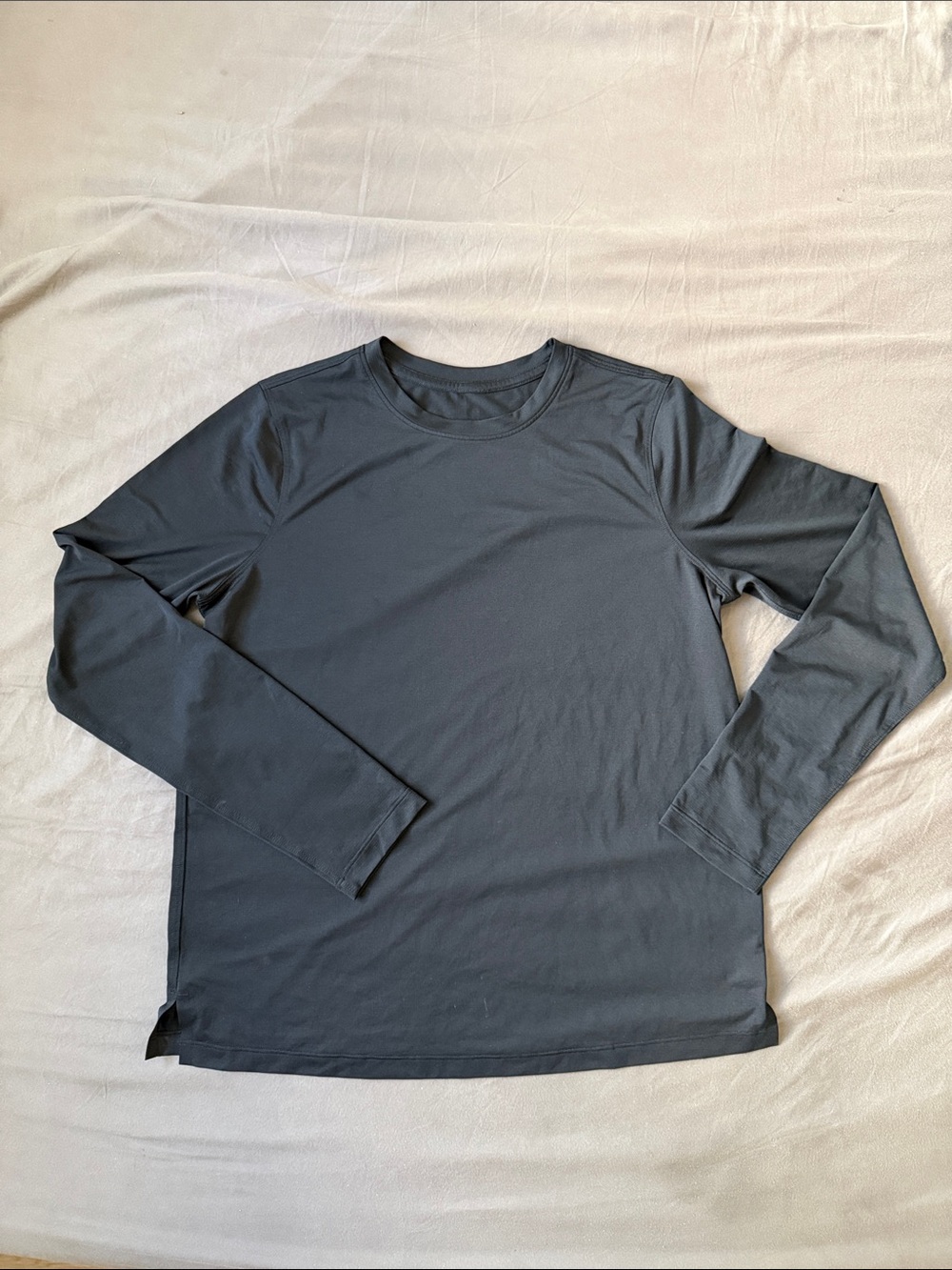 Lululemon Ultralight Hip-Length Long Sleeve Shirt Black Size 10